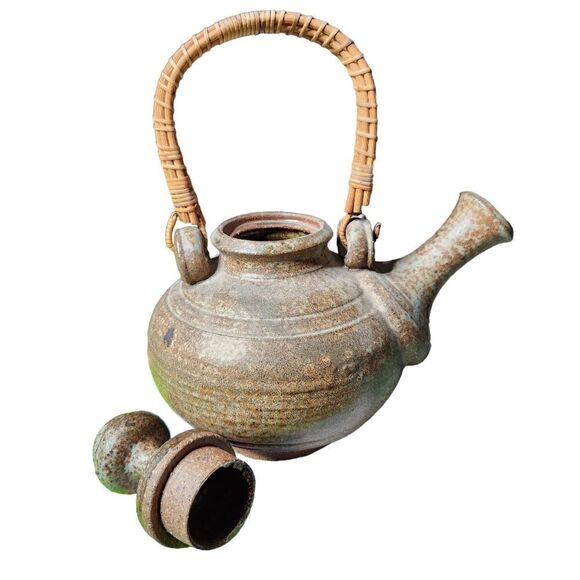 Unusual Clay Pottery Teapot with Rattan Handle Tall Lid Brown Handmade - Picture 9 of 13
